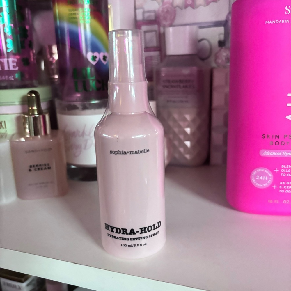 NEW sophia+mabelle HYDRA-HOLD Hydrating Setting๐ - Picture 4 of 5